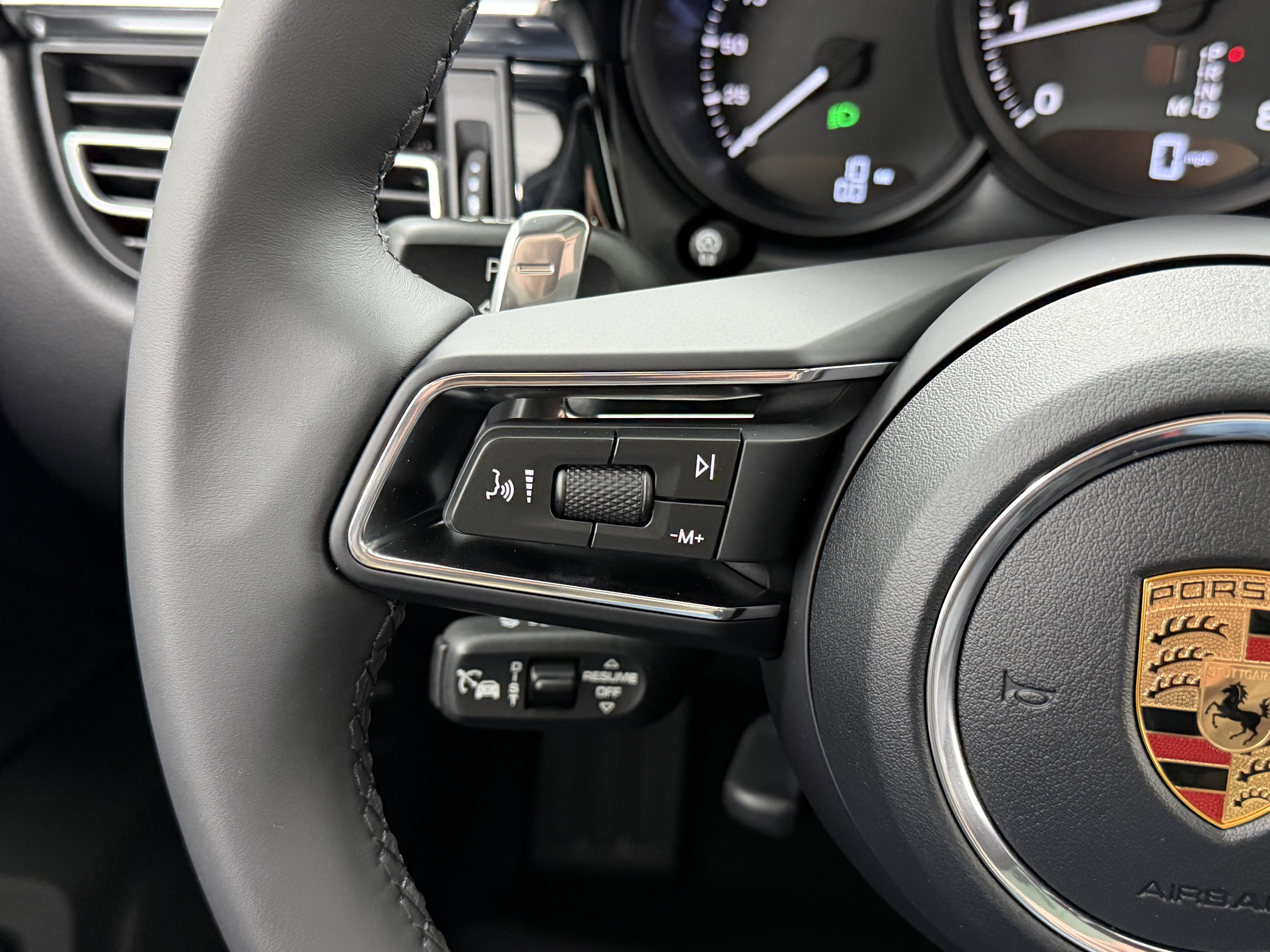 New 2026 Porsche Macan image 46