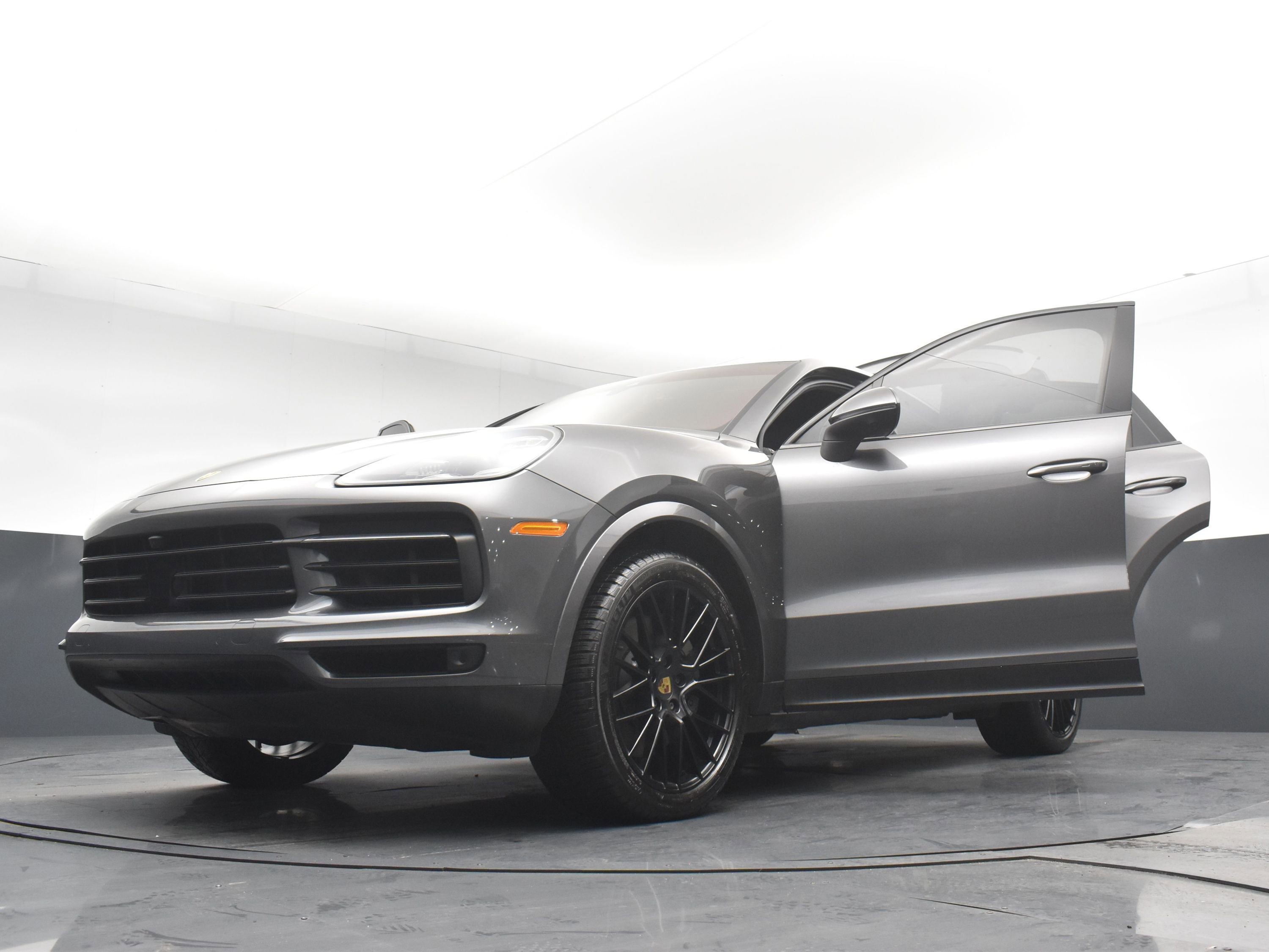 Used 2021 Porsche Cayenne S w/ Premium Package Plus AWD/4WD image 30