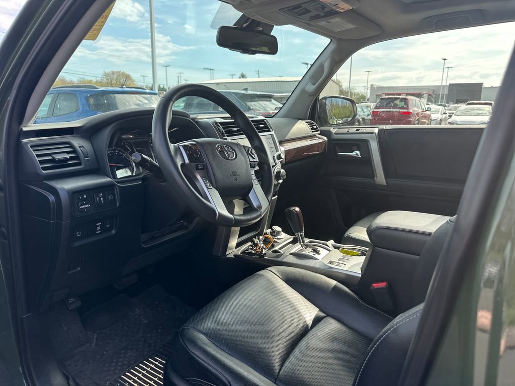 Used 2022 Toyota 4Runner Limited image 9