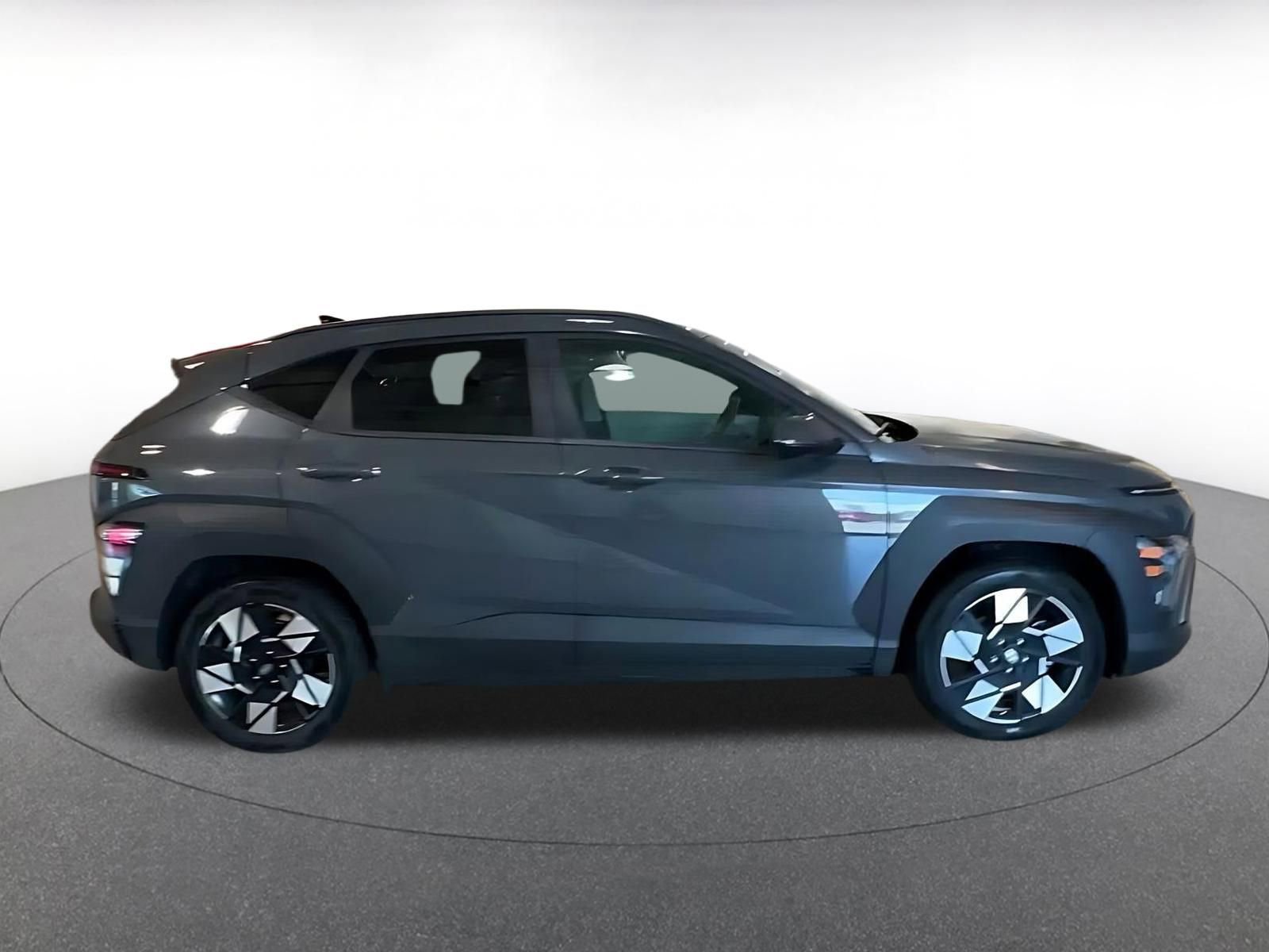 Used 2025 Hyundai Kona SEL FWD image 15