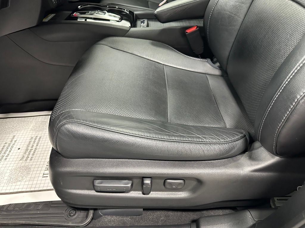 Used 2019 Honda Pilot Elite image 12