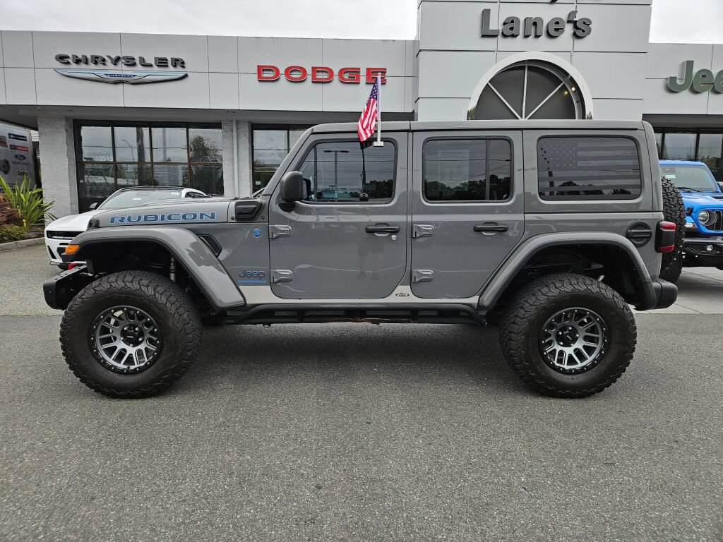 Used 2023 Jeep Wrangler Unlimited Rubicon 4xe w/ Steel Bumper Group AWD/4WD image 2