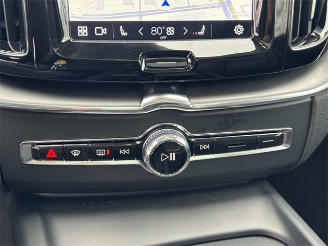 Used 2024 Volvo XC60 B5 Core image 21
