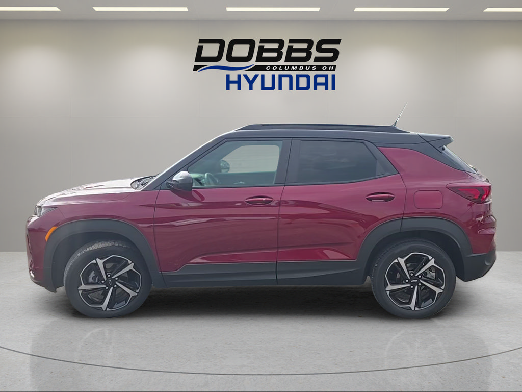 Used 2023 Chevrolet TrailBlazer RS w/ Sun and Liftgate Package AWD/4WD image 2