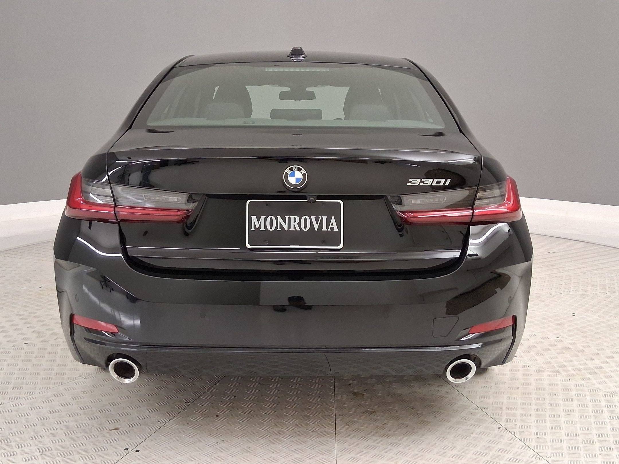 Certified 2023 BMW 330i Sedan w/ Convenience Package RWD image 8