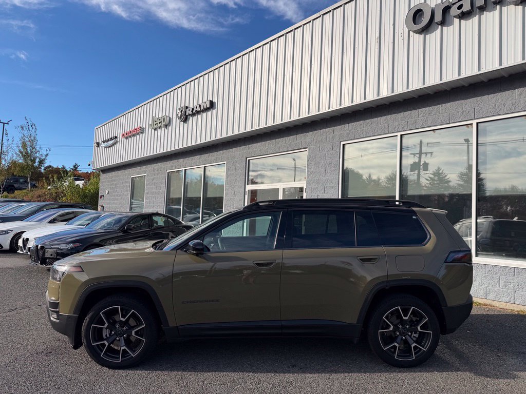 Used 2026 Jeep Cherokee Overland w/ Advanced Pro Tech Group AWD/4WD image 2