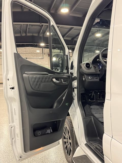 New 2025 Mercedes-Benz Sprinter 2500 image 26