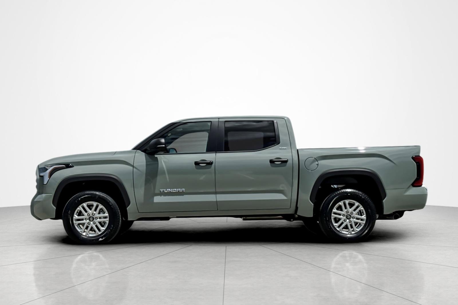 Certified 2026 Toyota Tundra SR5 w/ SR5 Convenience Package AWD/4WD image 2