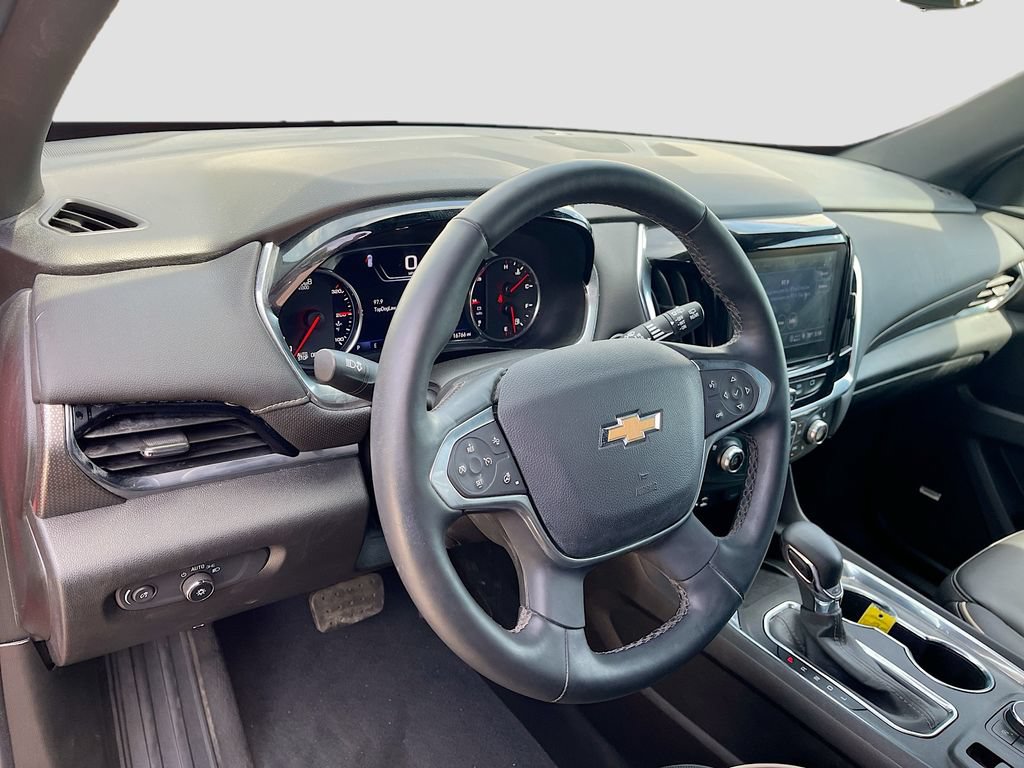 Used 2023 Chevrolet Traverse Premier AWD/4WD image 9