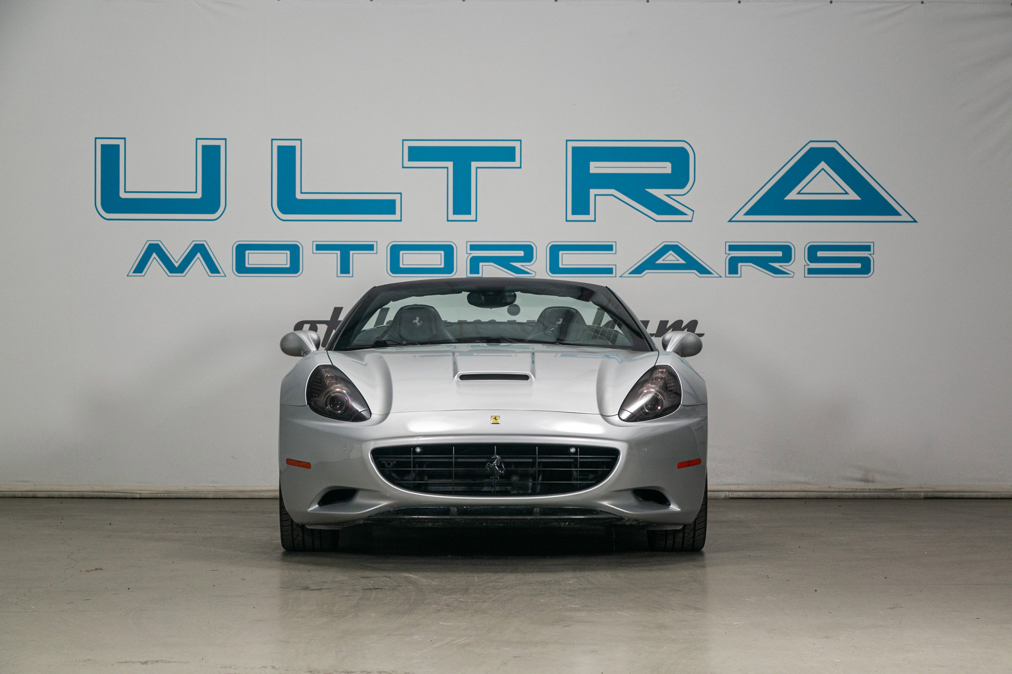 Used 2012 Ferrari California image 13