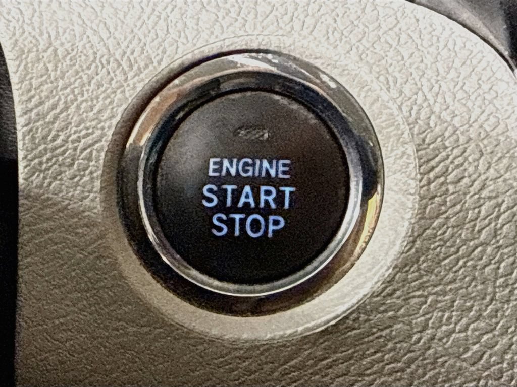 Used 2020 Toyota Sienna XLE FWD image 16
