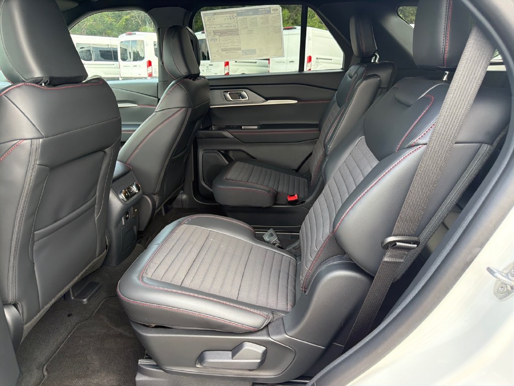 New 2026 Ford Explorer ST-Line AWD/4WD image 7