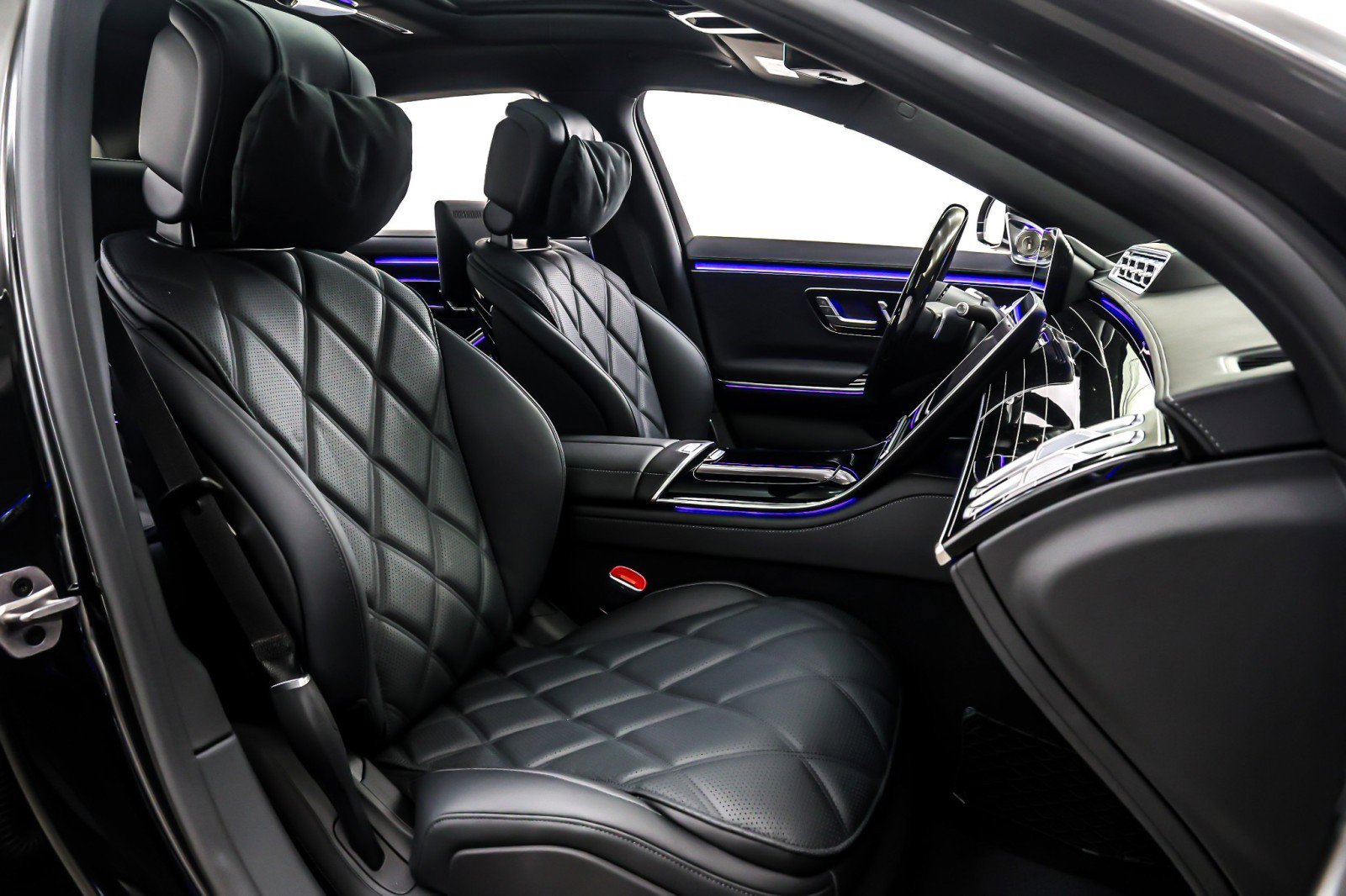 New 2026 Mercedes-Benz Maybach S 680 4MATIC image 7