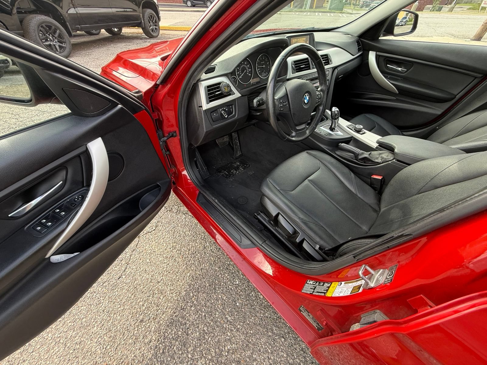 Used 2015 BMW 320i xDrive Sedan AWD/4WD image 13