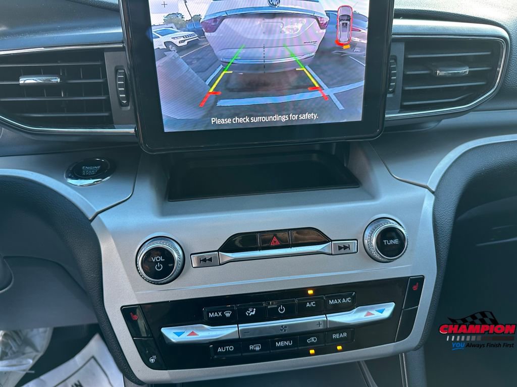 Used 2022 Ford Explorer XLT w/ Equipment Group 202A image 32