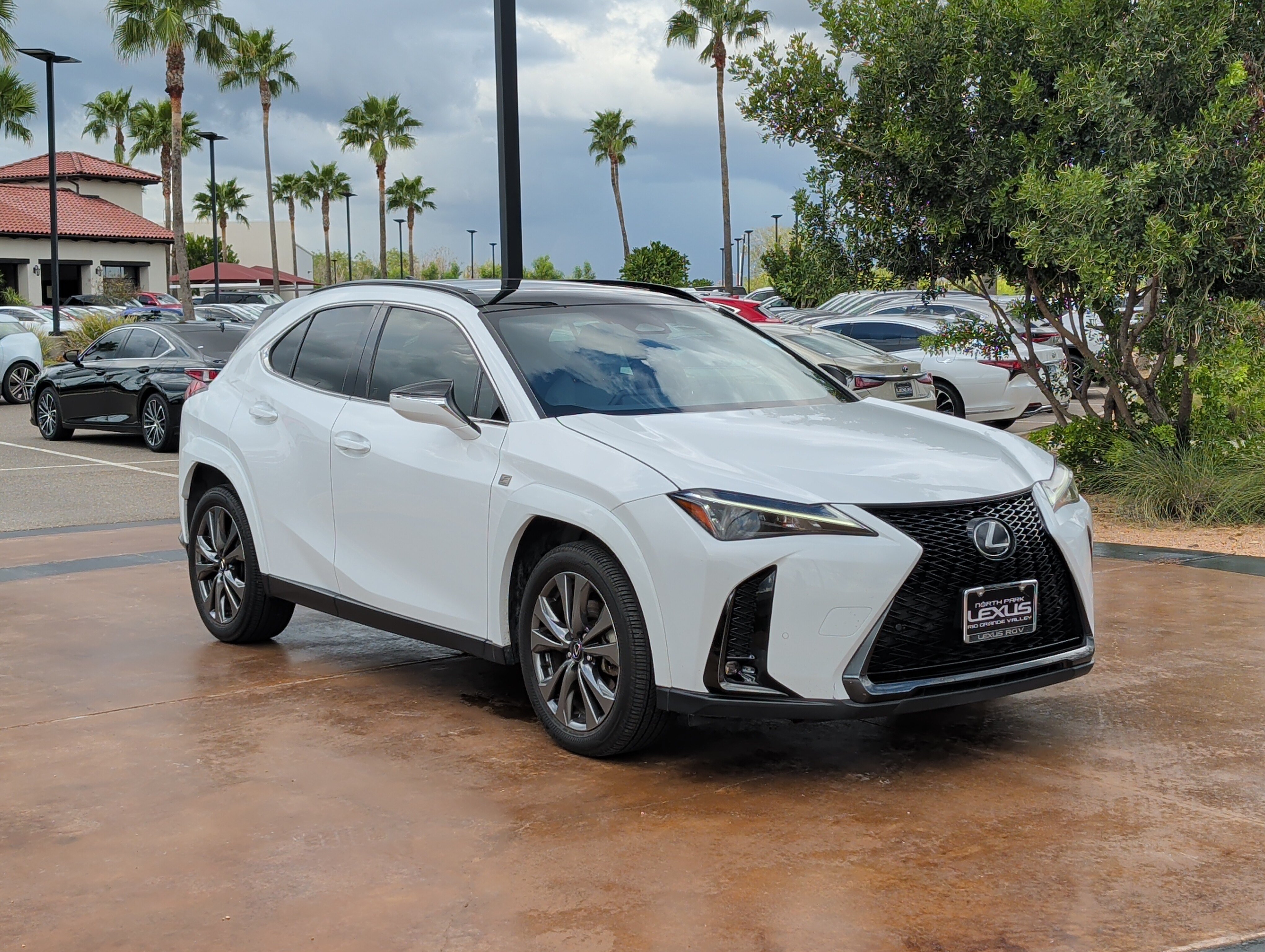 Used 2025 Lexus UX 300h FWD w/ Accessory Package (Z1) image 1