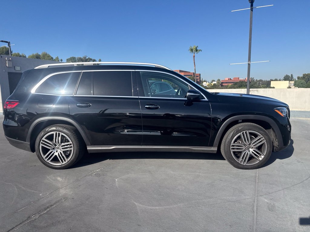 Certified 2026 Mercedes-Benz GLS 450 4MATIC image 4