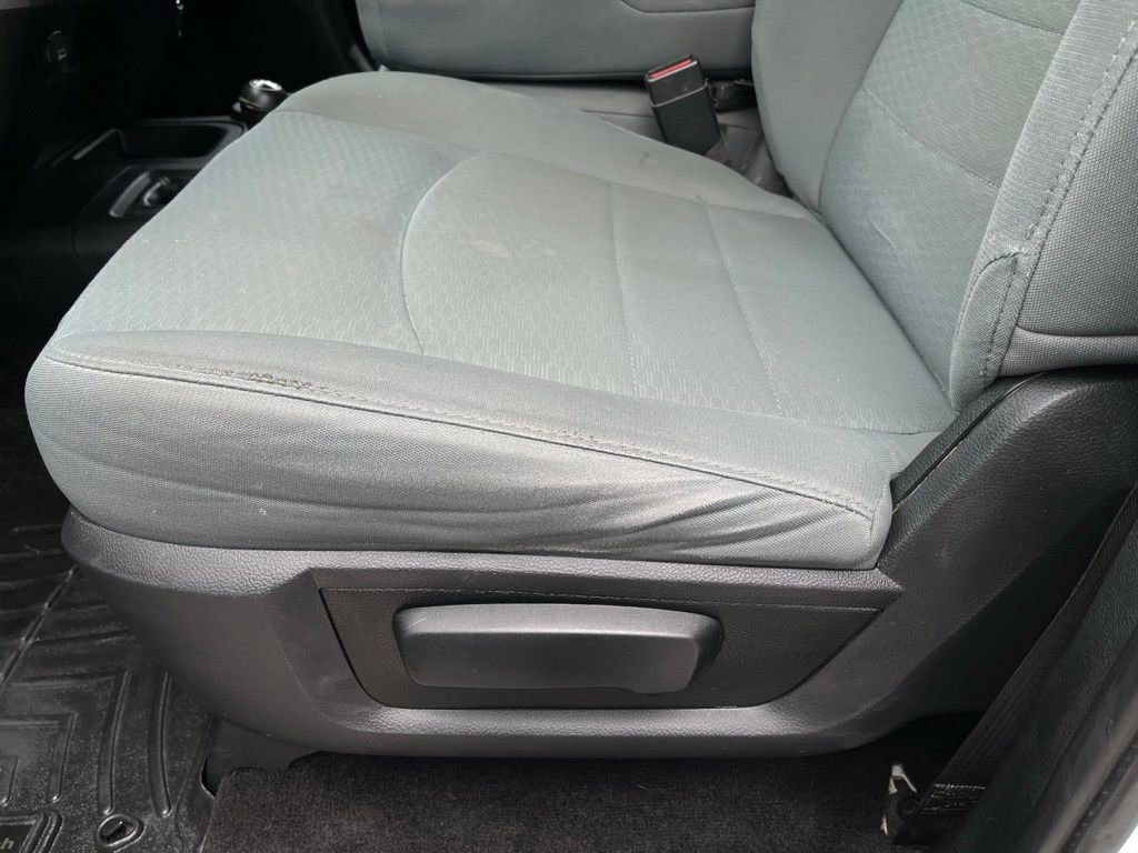 Used 2017 RAM 2500 Tradesman w/ Chrome Appearance Group AWD/4WD image 25