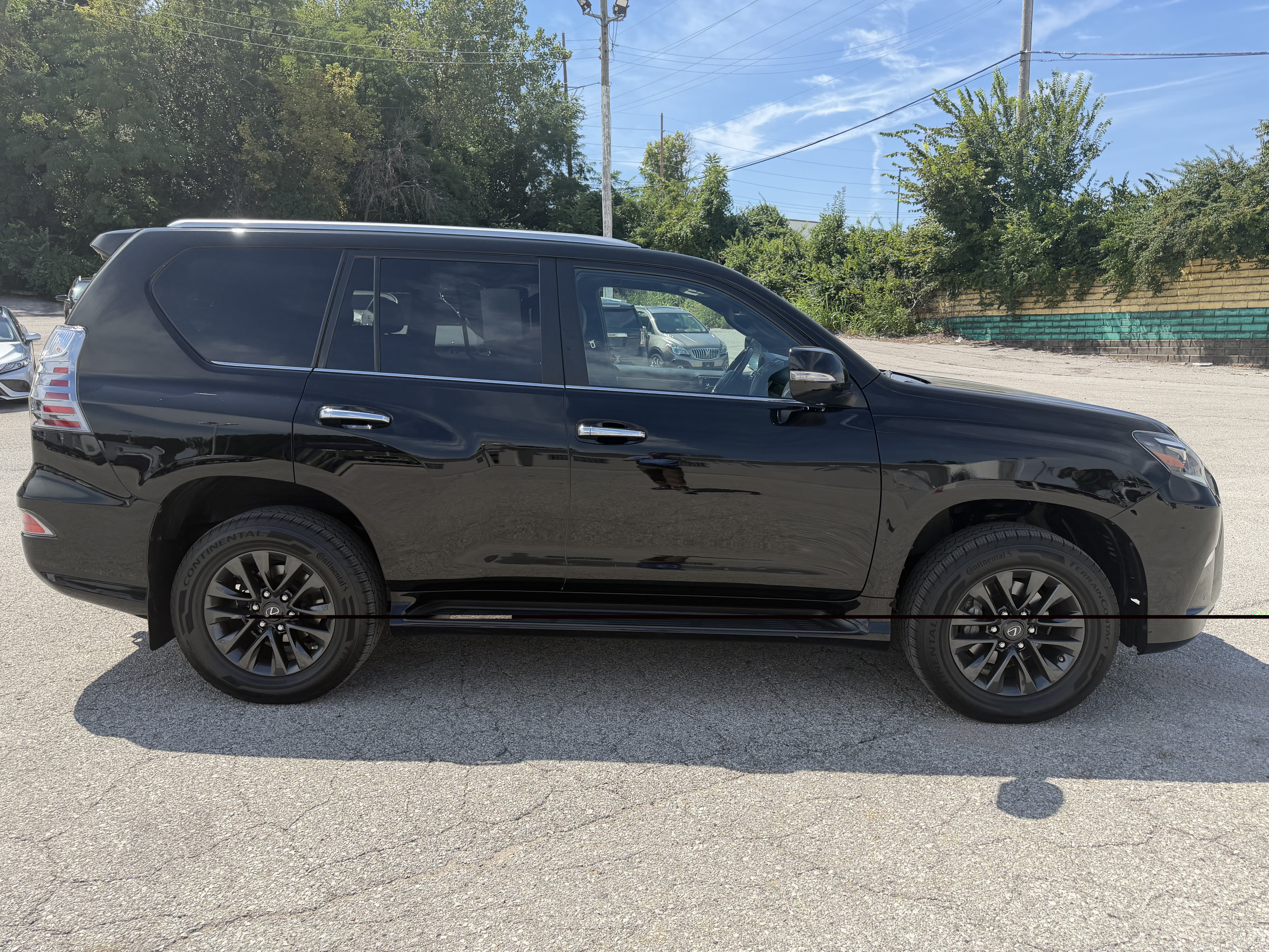 Used 2021 Lexus GX 460 Premium w/ Premium Package AWD/4WD image 8