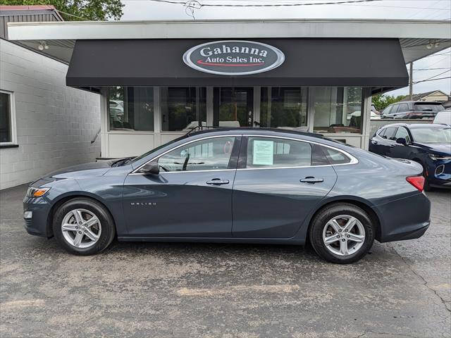Used 2020 Chevrolet Malibu LS FWD image 2