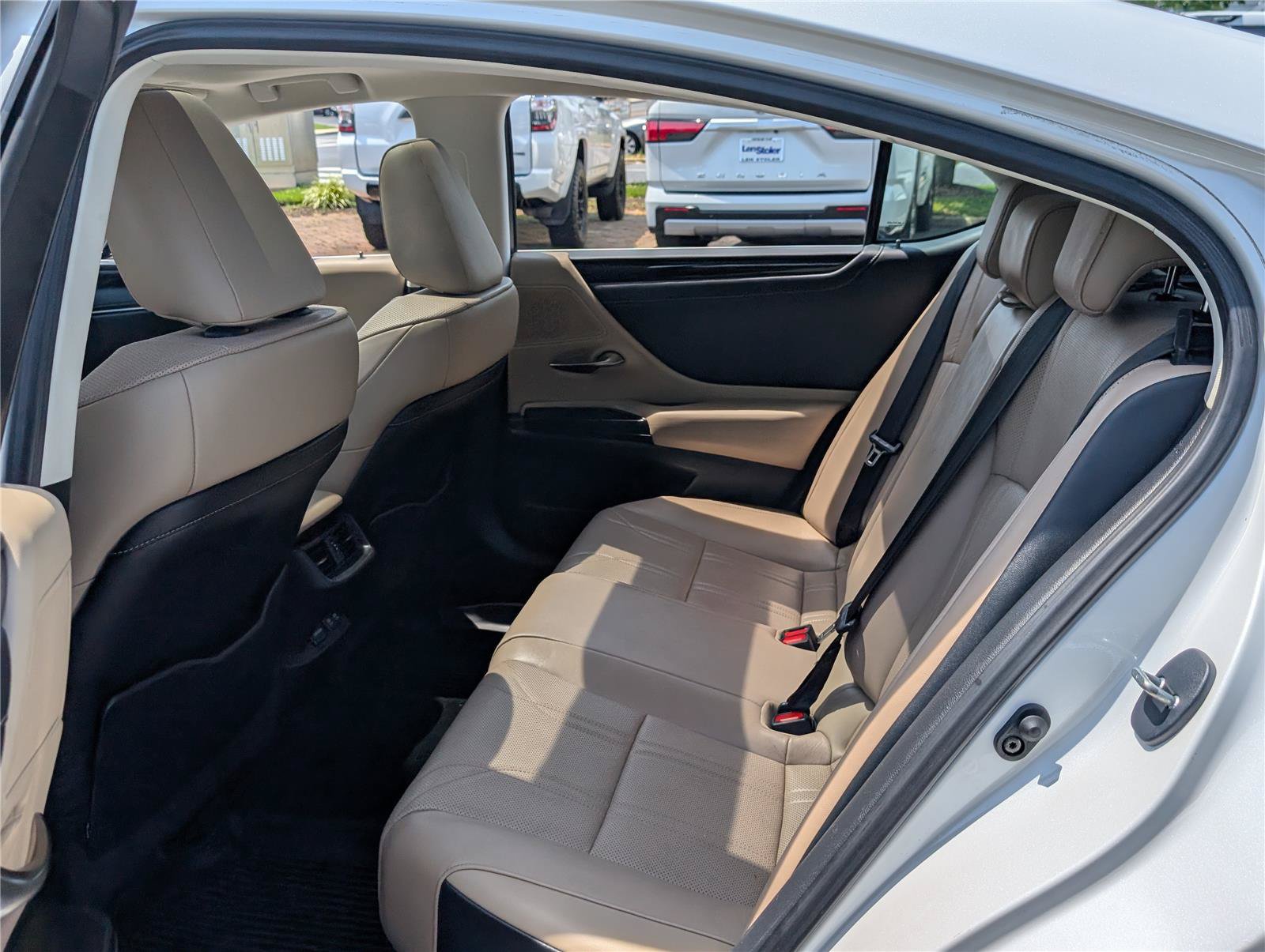 Certified 2020 Lexus ES 350 w/ Accessory Package 2 FWD image 14