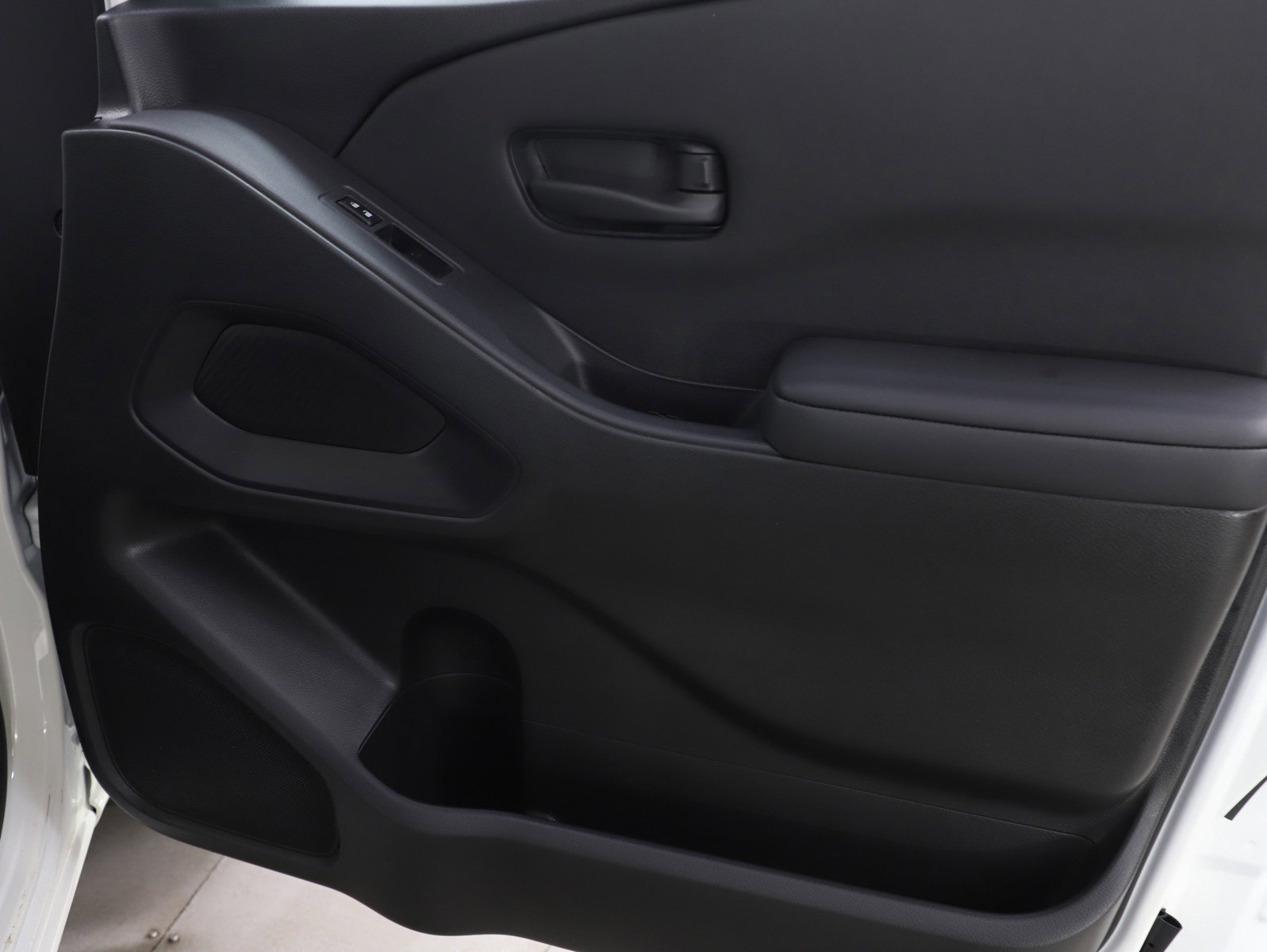 Used 2024 Nissan Frontier S w/ Technology Package image 9