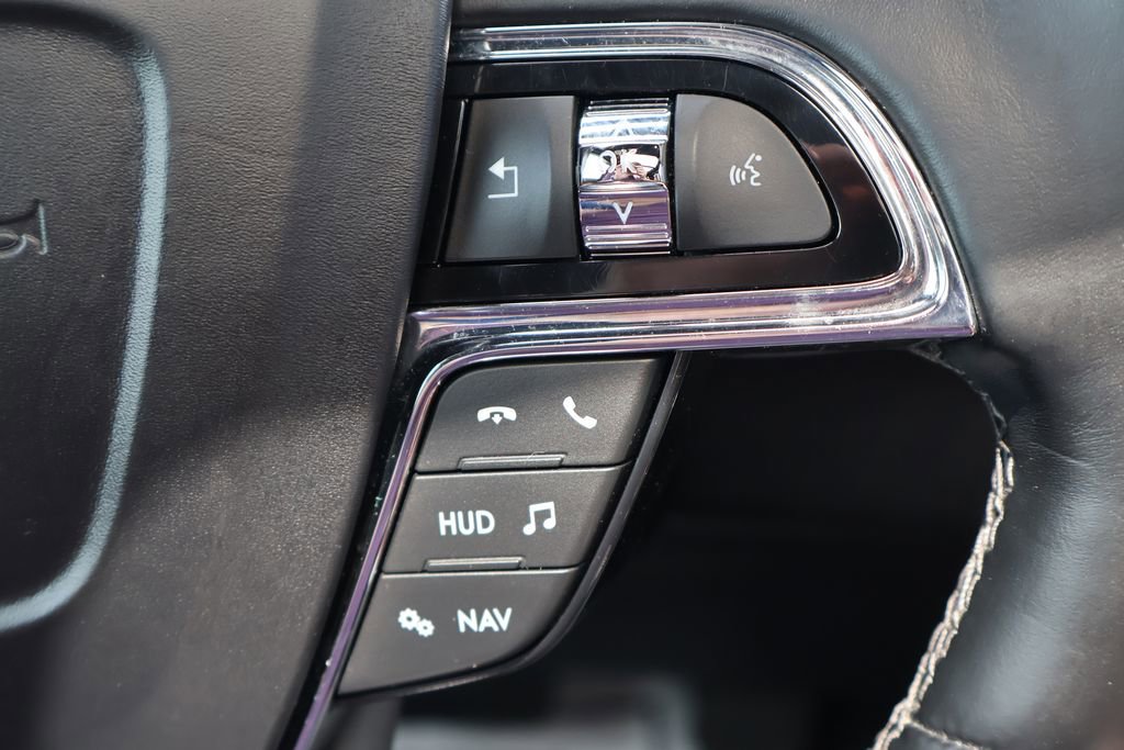 Used 2021 Lincoln Navigator L Reserve AWD/4WD image 7