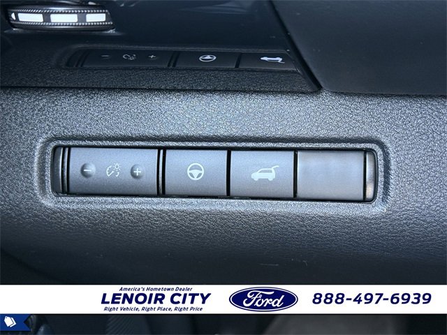 Used 2022 Nissan Pathfinder SV w/ SV Premium Package image 29