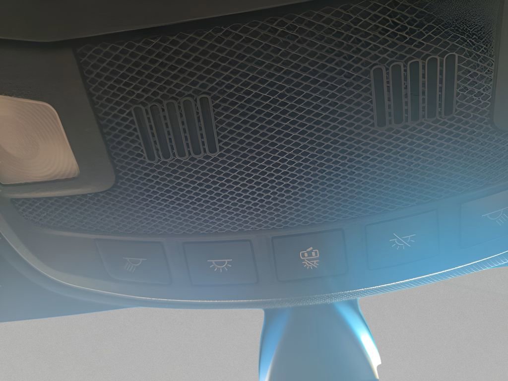 Used 2019 Lincoln MKZ Premiere image 24