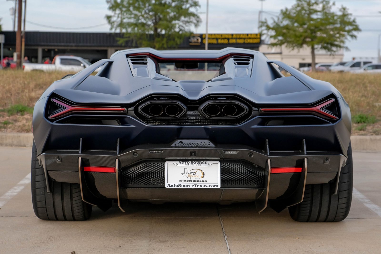 Used 2025 Lamborghini Revuelto image 12