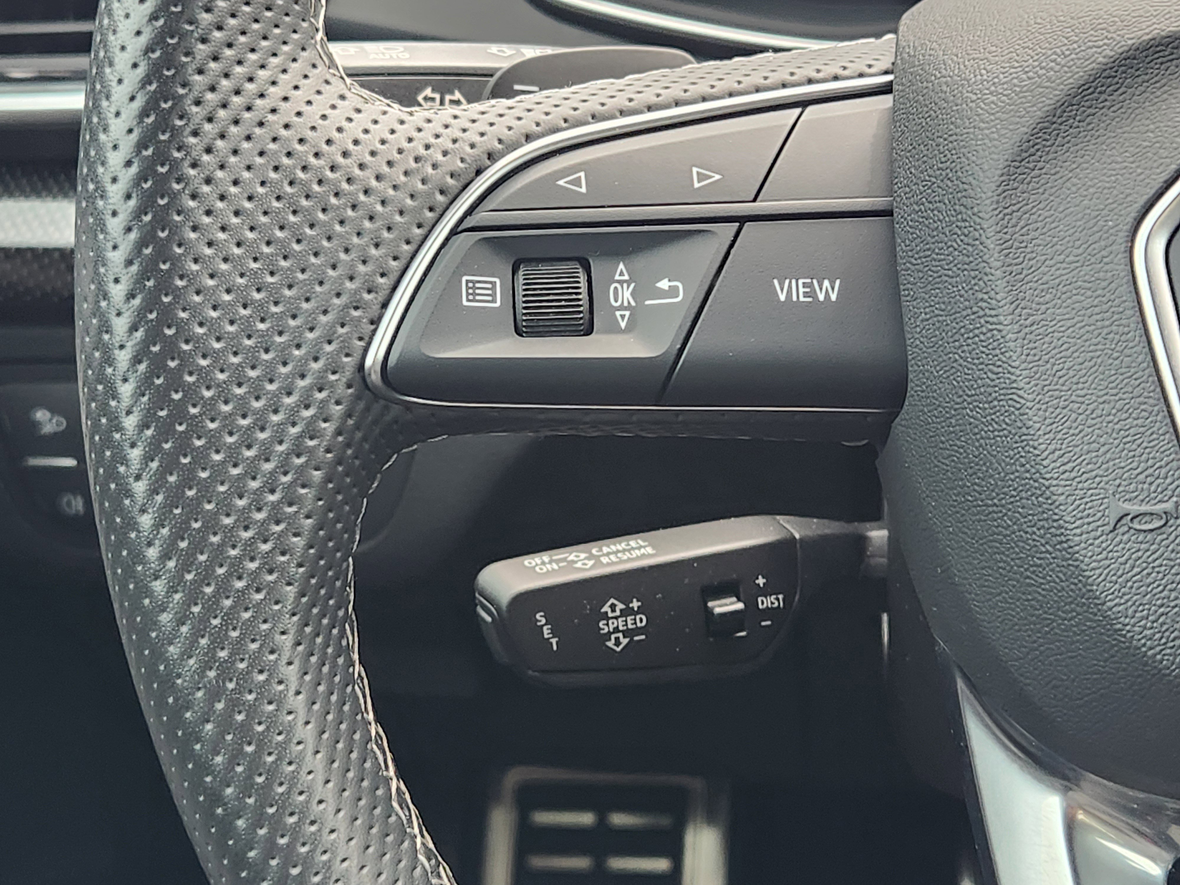 Used 2022 Audi SQ5 Premium Plus w/ Premium Plus Package image 28