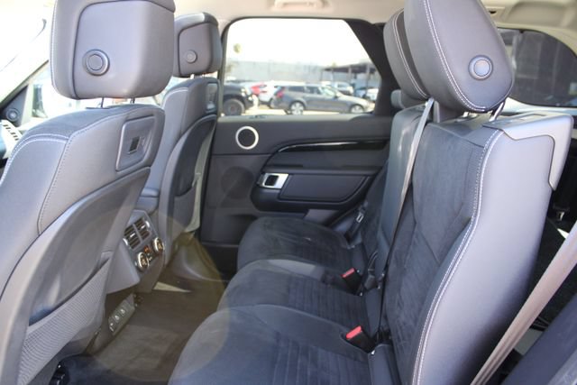 Used 2024 Land Rover Discovery S AWD/4WD image 42