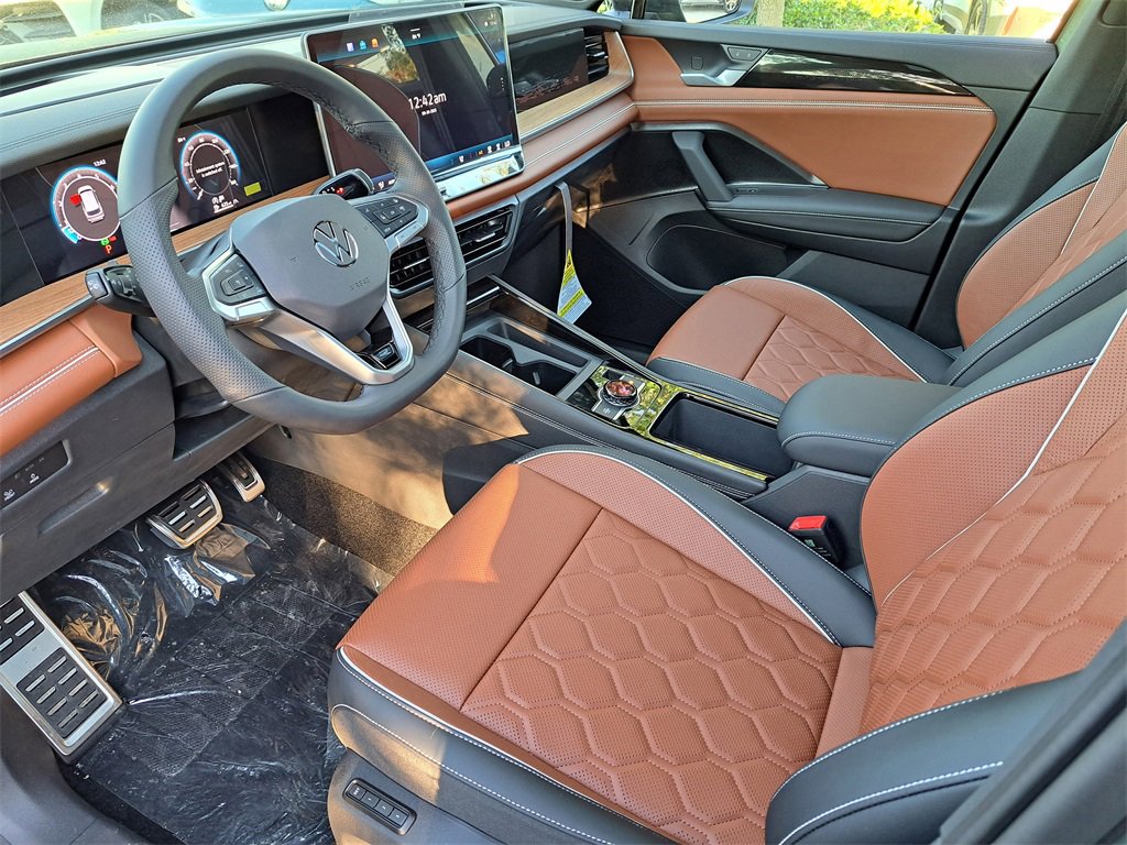 New 2026 Volkswagen Tiguan SEL R-Line image 6