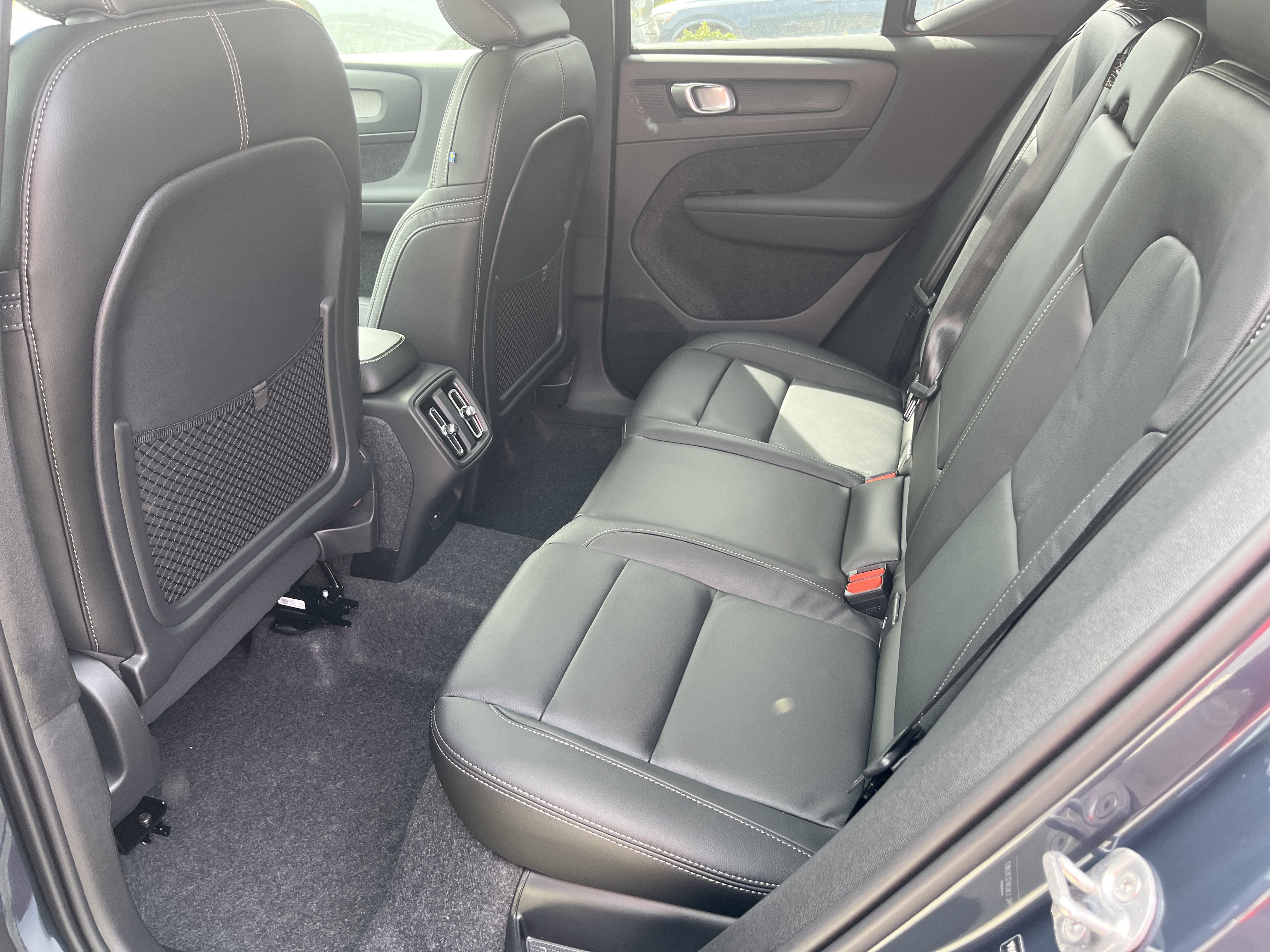 New 2026 Volvo XC40 B5 Core image 9