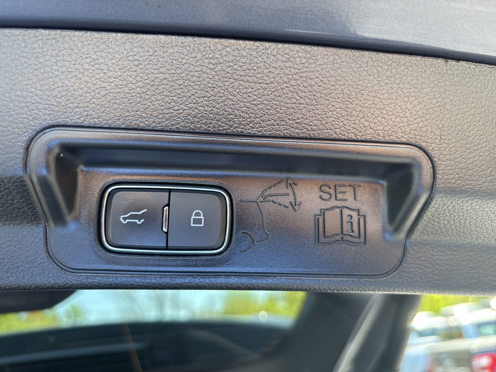 Used 2021 Ford Explorer XLT w/ Equipment Group 202A image 34