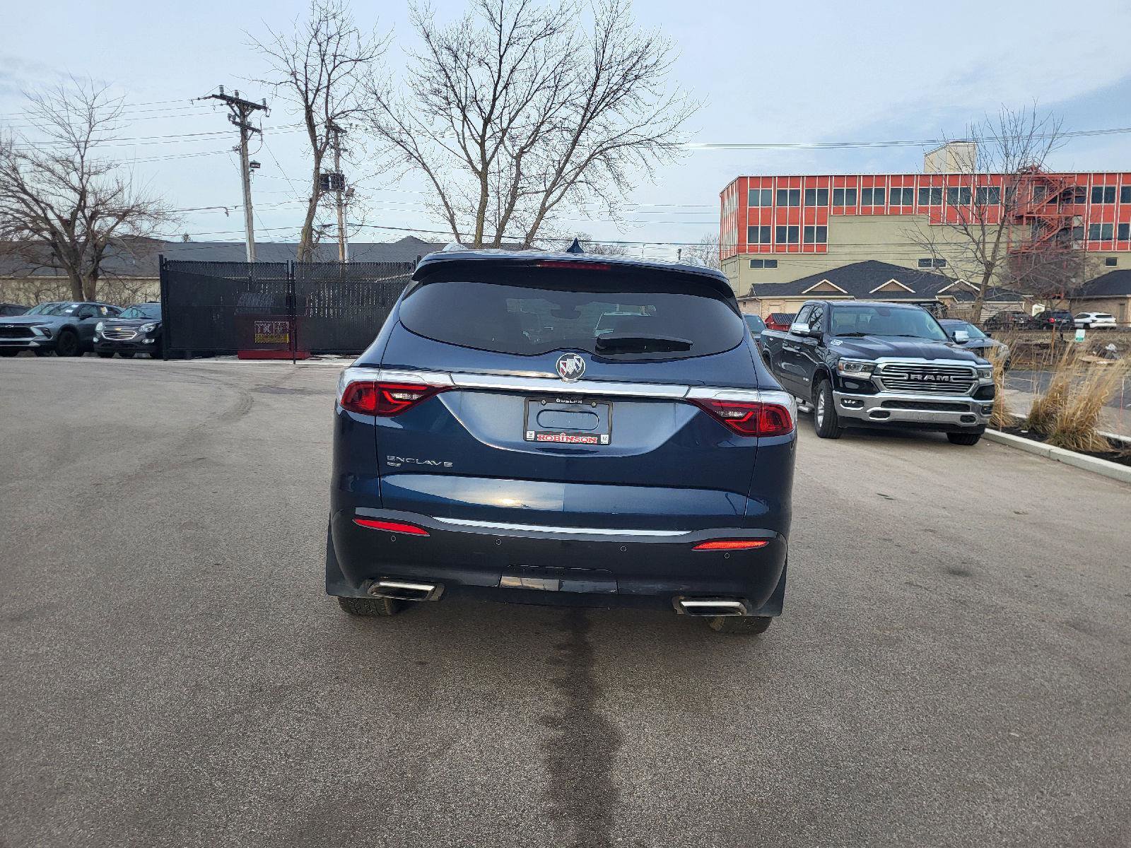 Used 2022 Buick Enclave Premium w/ Experience Buick Package image 4