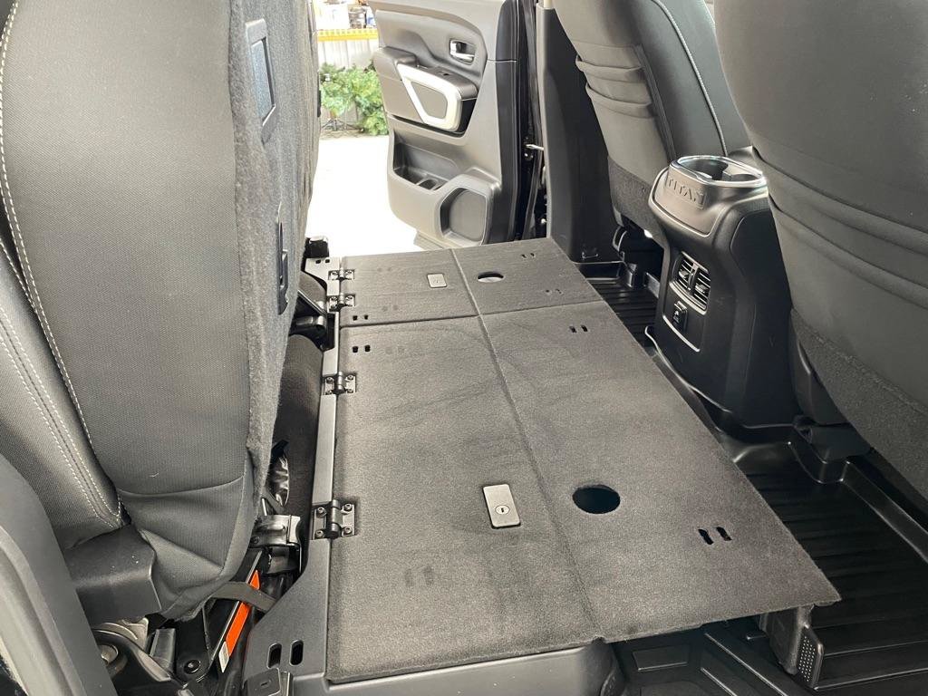 Used 2017 Nissan Titan SV AWD/4WD image 20