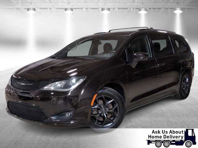 Used 2018 Chrysler Pacifica Touring Plus w/ S Appearance Package image 1