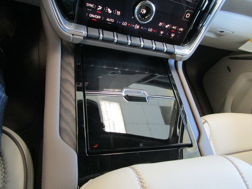 New 2026 GMC Yukon XL Denali w/ Advanced Technology Package RWD image 40