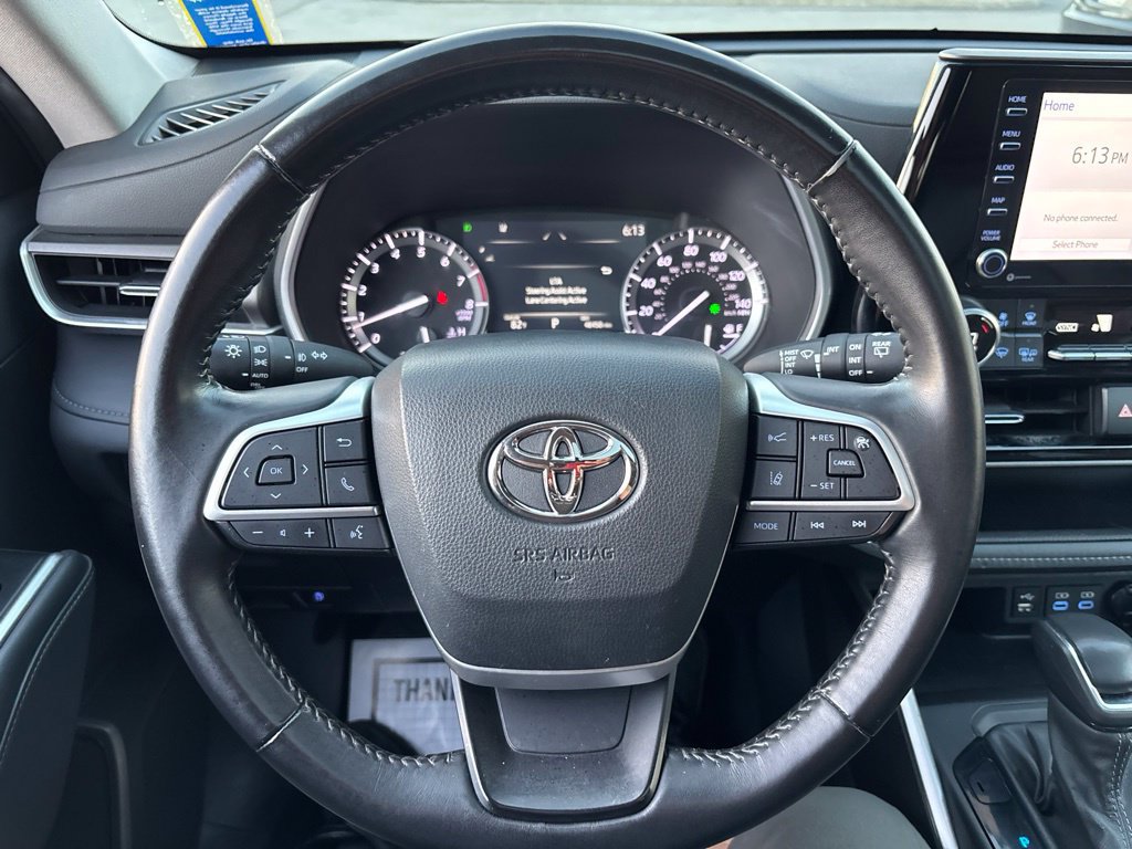 Used 2022 Toyota Highlander XLE AWD/4WD image 26