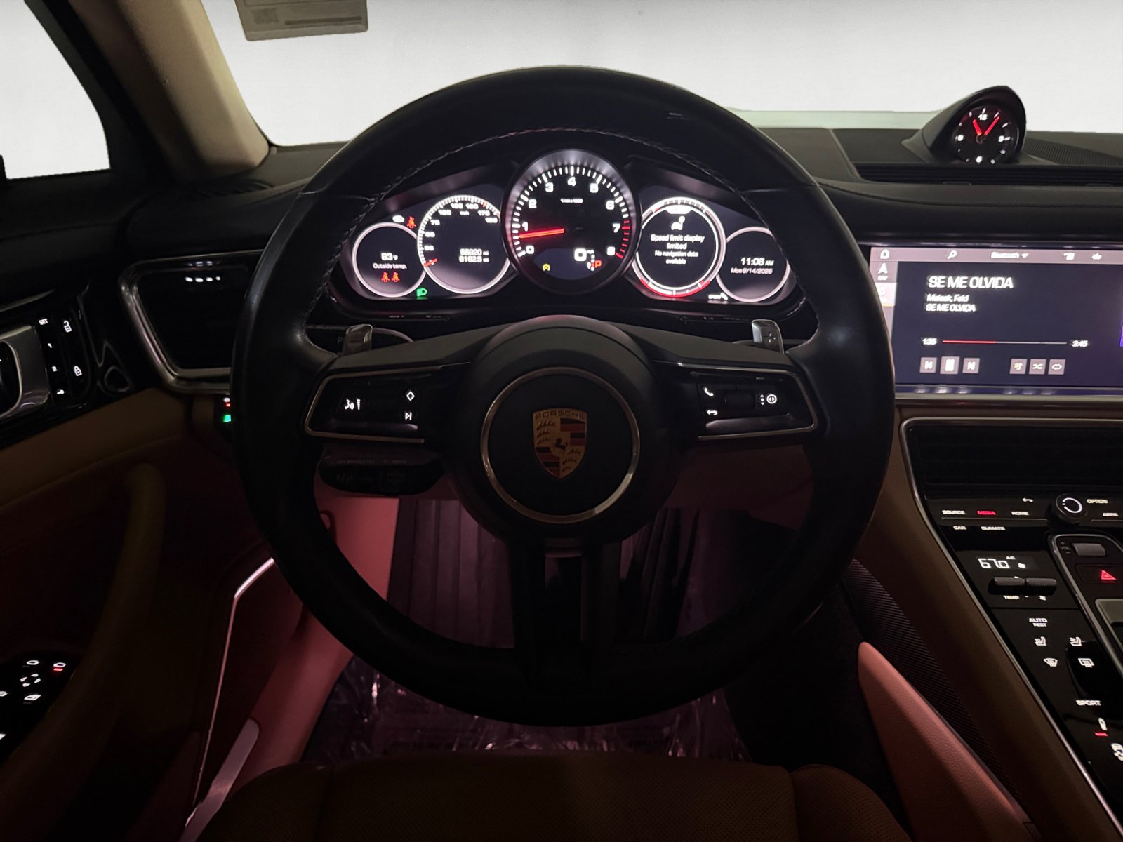 Used 2021 Porsche Panamera RWD image 11