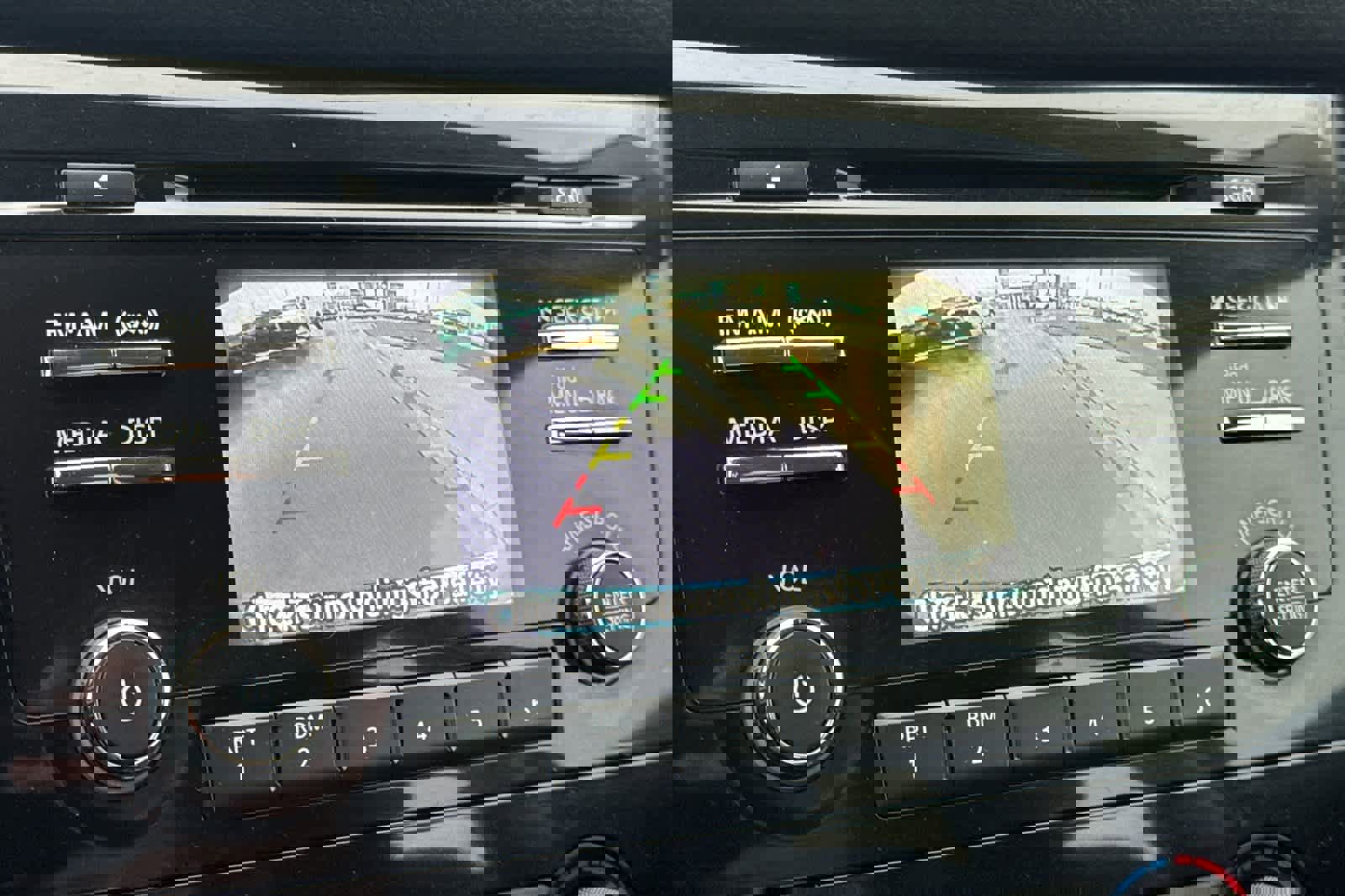 Used 2017 Nissan Rogue S image 19