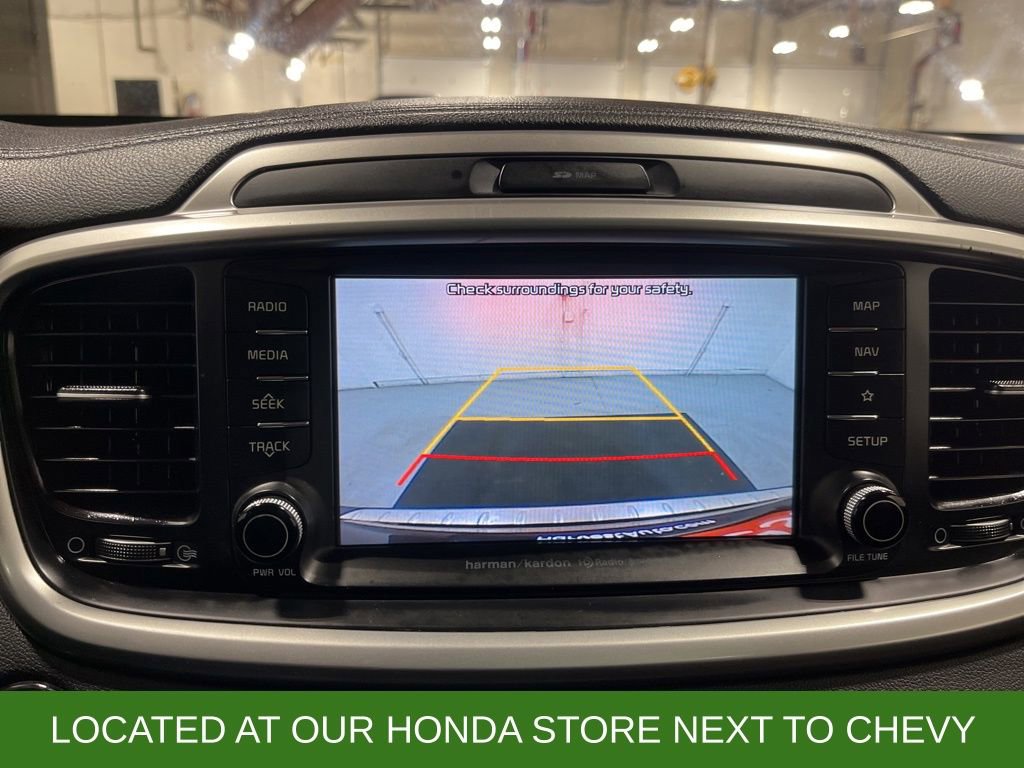 Used 2019 Kia Sorento SX image 16