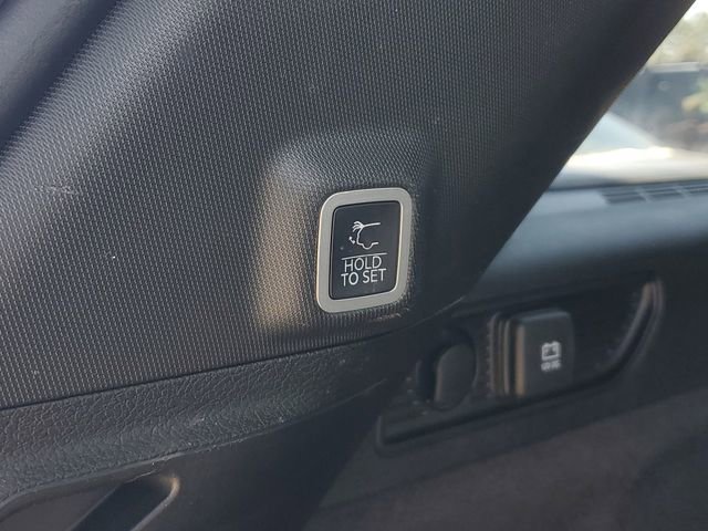 Certified 2022 Jeep Grand Cherokee Overland w/ Luxury Tech Group IV image 13