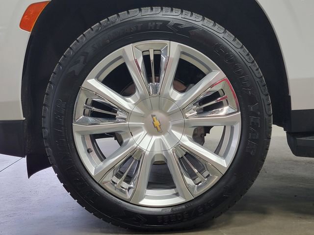 Certified 2023 Chevrolet Suburban High Country AWD/4WD image 9