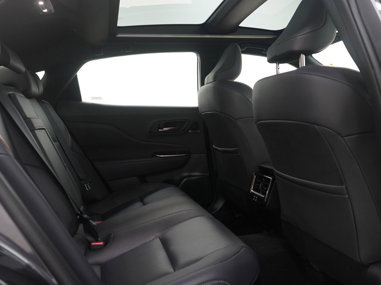 Used 2024 Toyota Crown Limited image 12