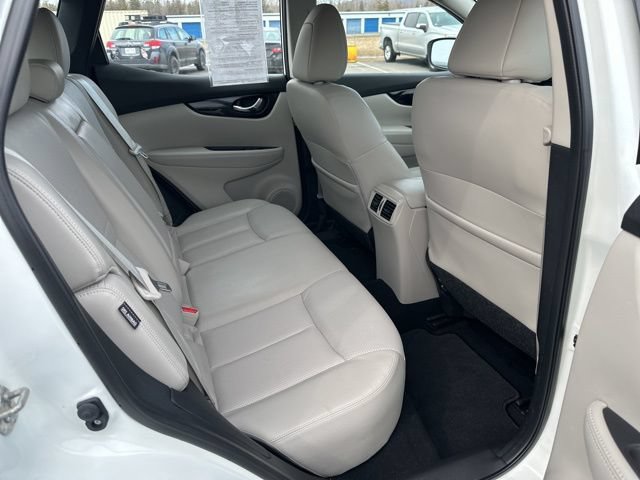 Used 2022 Nissan Rogue Sport SL AWD/4WD image 11