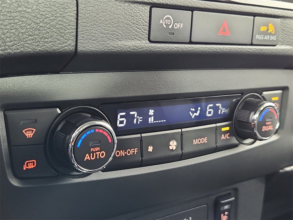 Used 2024 Nissan Frontier SV w/ SV Convenience Package image 23