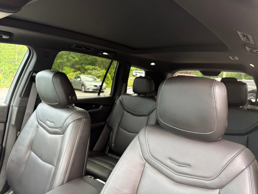 Certified 2023 Cadillac XT6 Premium Luxury AWD/4WD image 2