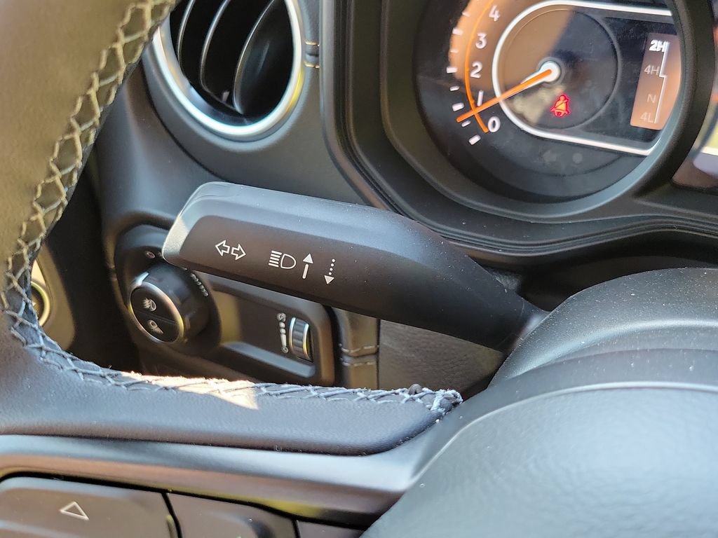 New 2026 Jeep Gladiator Sport AWD/4WD image 15